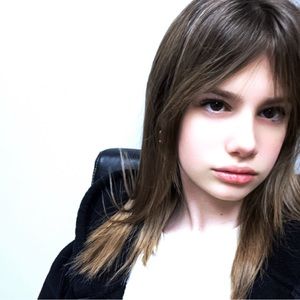 Meet your Posher, Nikol